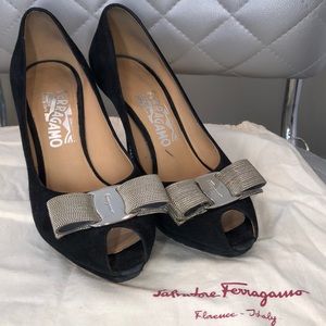 Ferragamo peep toe heels with houndstooth sole